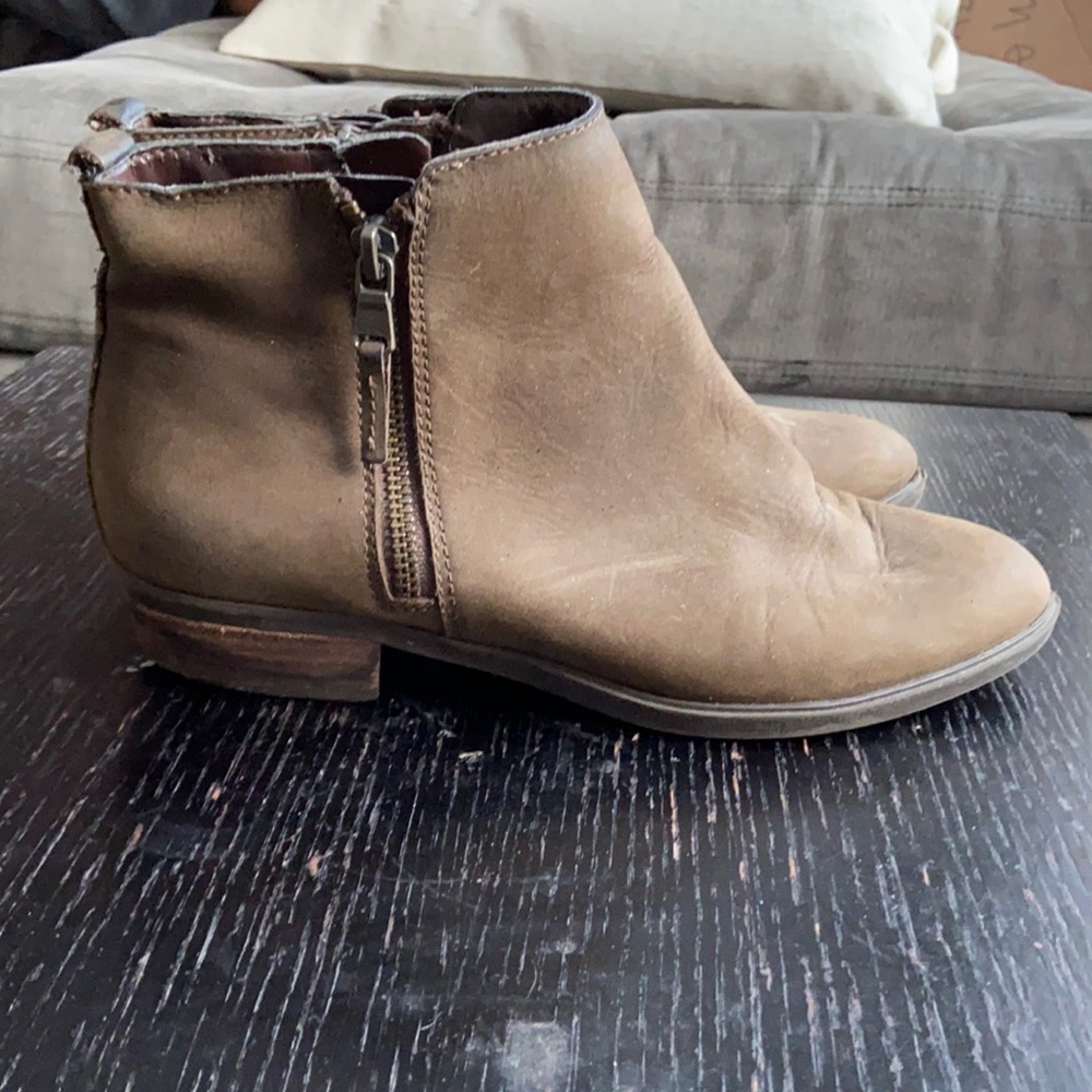 Lauren Ralph Lauren brown booties